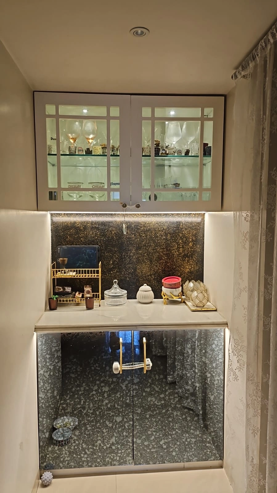 2 BHK Flat for Sale in romeil diva , Malad West